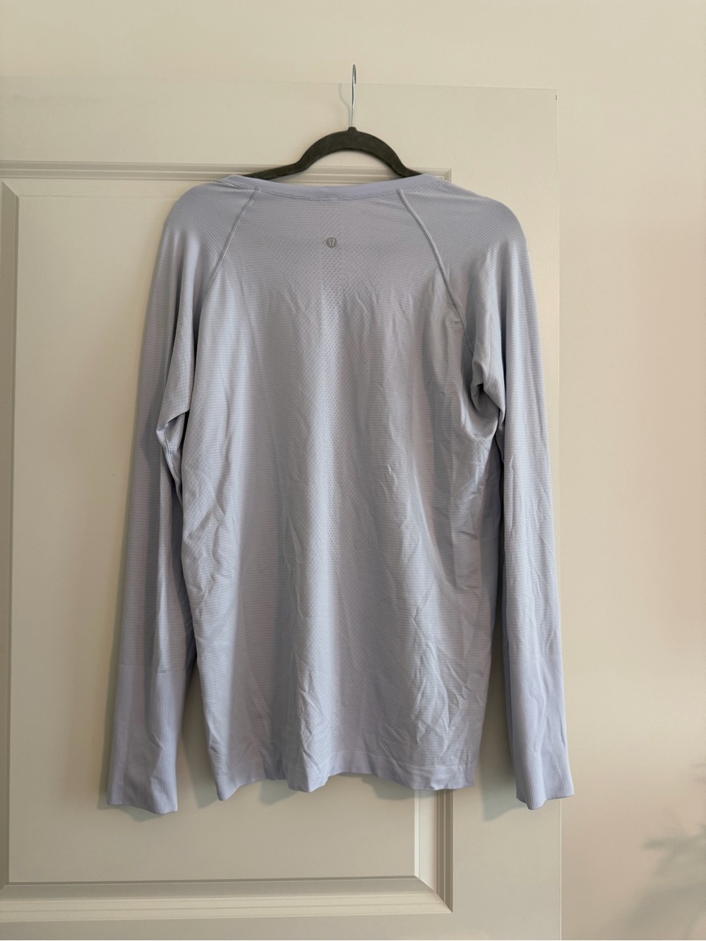 Lululemon Swiftly Tech Long Sleeve Size 14 Serene Blue - Picture 5 of 5